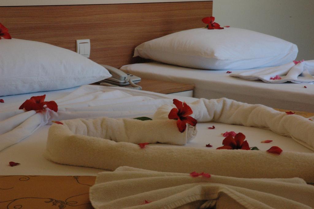 Ercan Han Hotel İçmeler Habitación foto