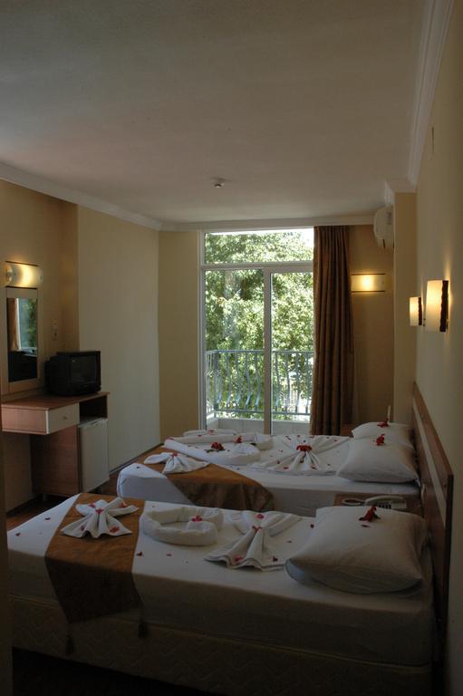 Ercan Han Hotel İçmeler Habitación foto